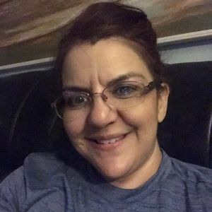 Meet your Posher, Cynthia
